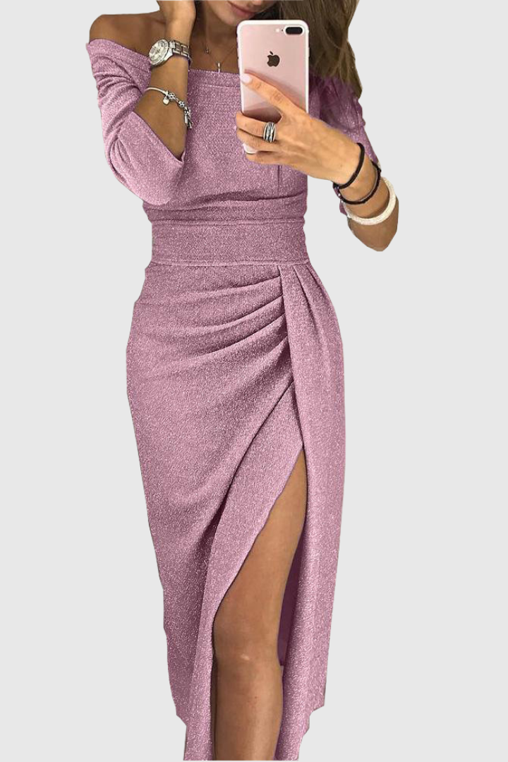 Chic halter maxi dress with an elegant, flowing fit