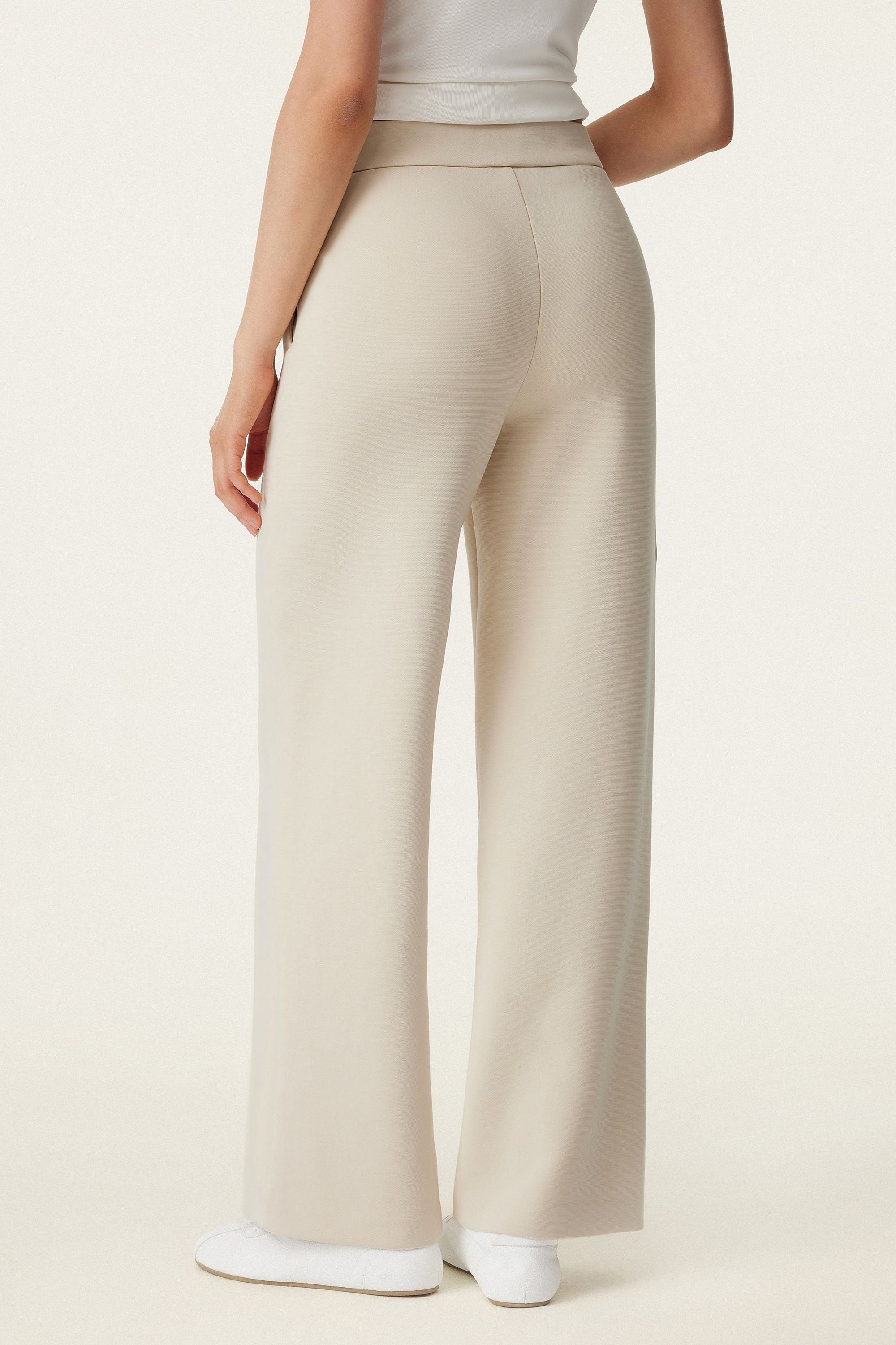 Straight Pant with Pockets